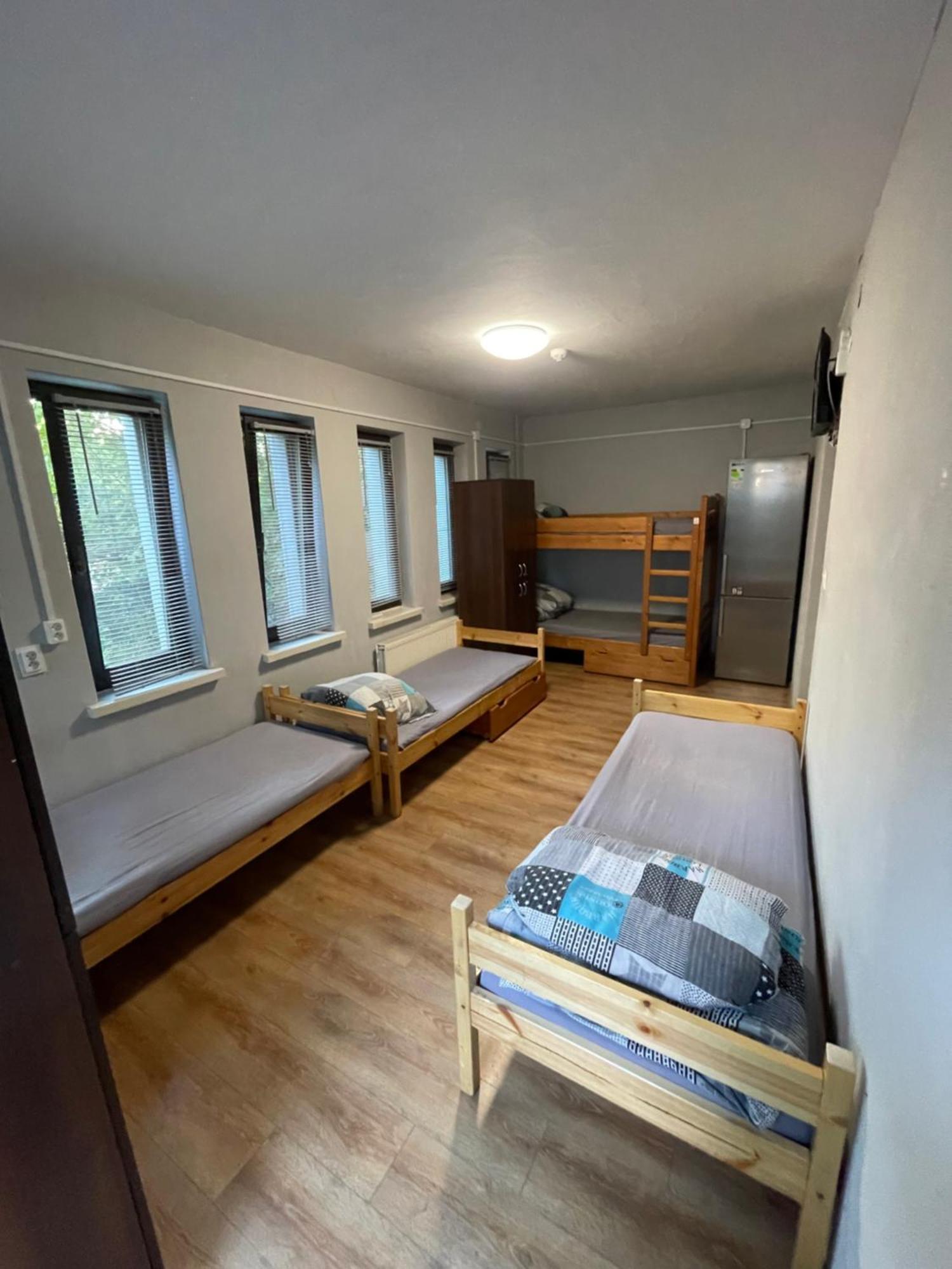 Hostel Dom U Dorogi Ozarow Mazowiecki Zewnętrze zdjęcie
